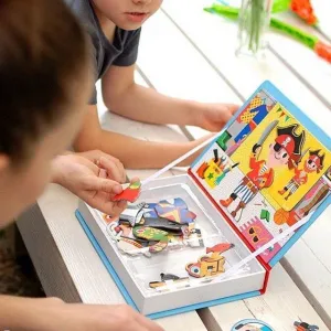 Magnetická kniha - skladačka Obliekanie Chlapci