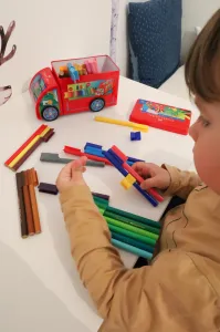 Fixky Faber-Castell Connector plechové autíčko - 33ks