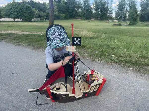 Arty Toys - pirátska loď