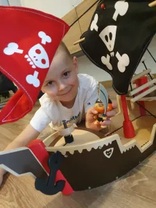 Arty Toys - pirátska loď