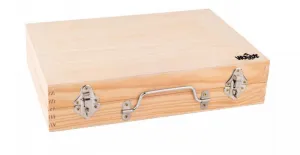 Kovové náradie v drevenom kufríku