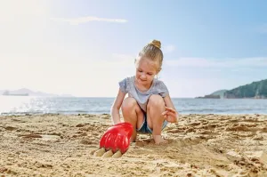 Veľká tlapa, červená – hračka do piesku