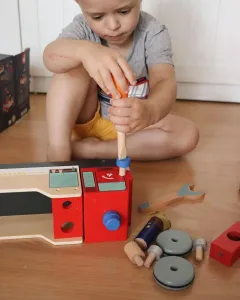 BricoKids - Drevené auto a stavebnica - Hasiči - 45 ks
