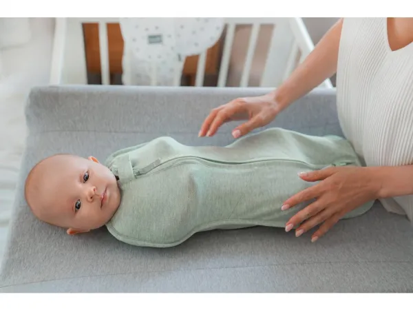 Zavinovačka Sleepee First Step Swaddle s čiapočkou zadarmo Eucalyptus