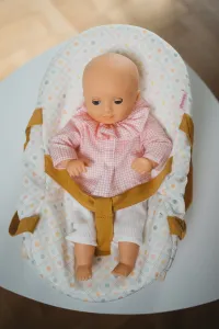 Pomea - hojdacie ležadlo pre bábiku