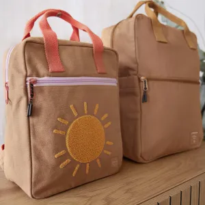 Detský hranatý batôžtek - Green Label Little One & Me Square Backpack Small Gots caramel