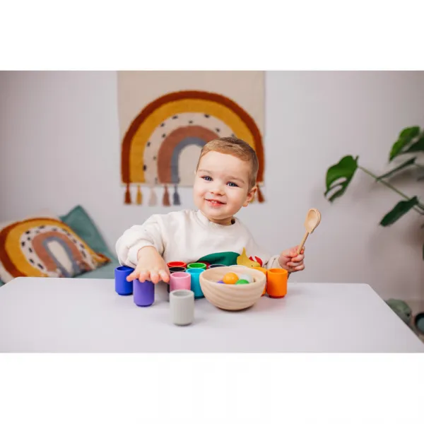 Montessori guľôčky a poháriky