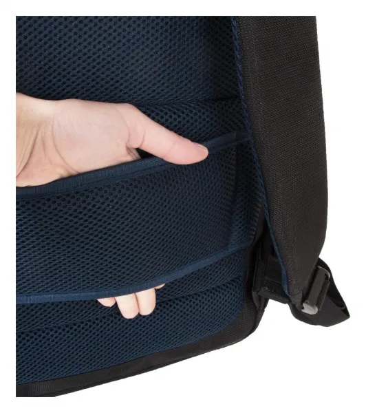 Riva Case 8460 batoh na notebook 17", čierna