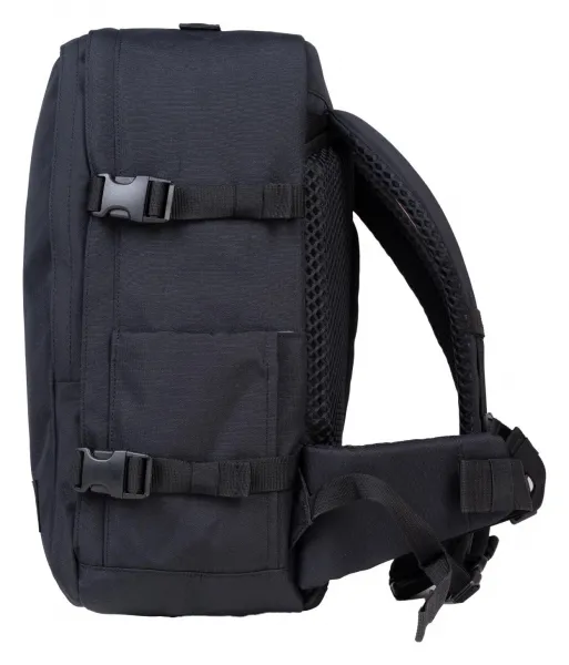 Cestovný batoh do lietadla CabinZero Classic Pro 32L Absolute Black