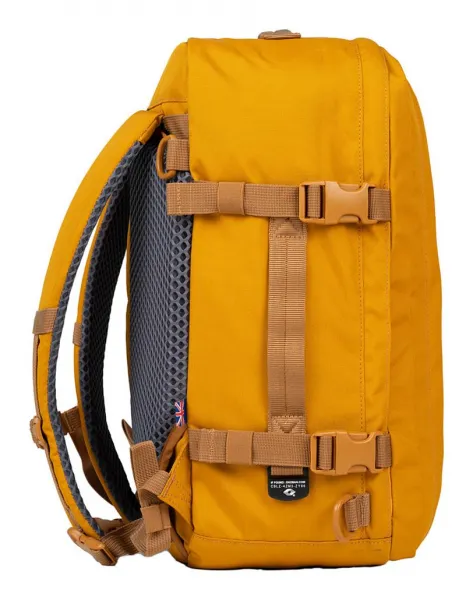 Cestovný batoh do lietadla CabinZero Classic Plus 32L Orange Chill