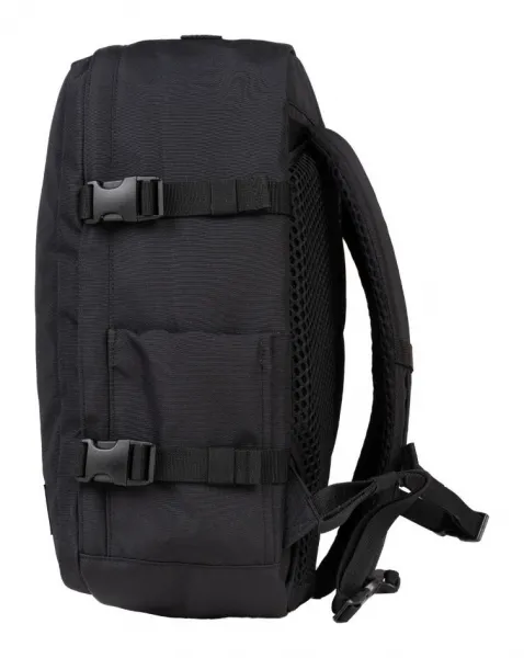 Cestovný batoh do lietadla CabinZero Classic Plus 32L Absolute Black