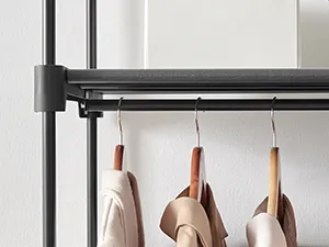 SONGMICS Otevřená šatní skříň PLUMB 112 cm černá