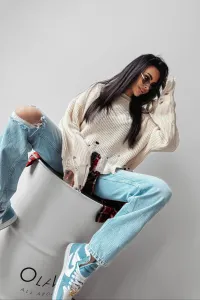 Olavoga Miley svetrík Farba: Čierna, Konfekčná veľkosť: one-sized