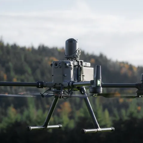 Dronavia Kronos M350 – Padák a FTS systém pre DJI Matrice 350/300 PRS-FTS-MOC