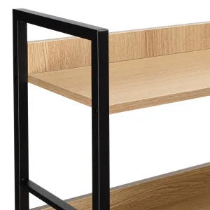 Moderná industriálna podkrovná knižnica Varberg Oak