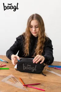 Študentský peračník etui Black