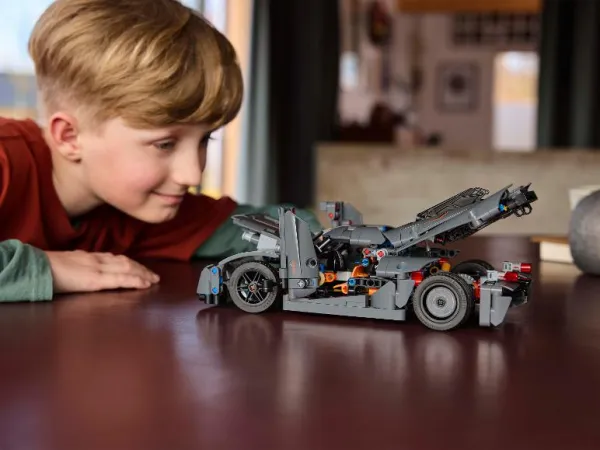 Lego® Technic 42173 Sivé hyperauto Koenigsegg Jesko Absolut