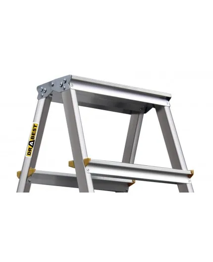 Obojstrannýschodíkovýrebríkzhliníka,so7schodíkmianosnosťou150kg