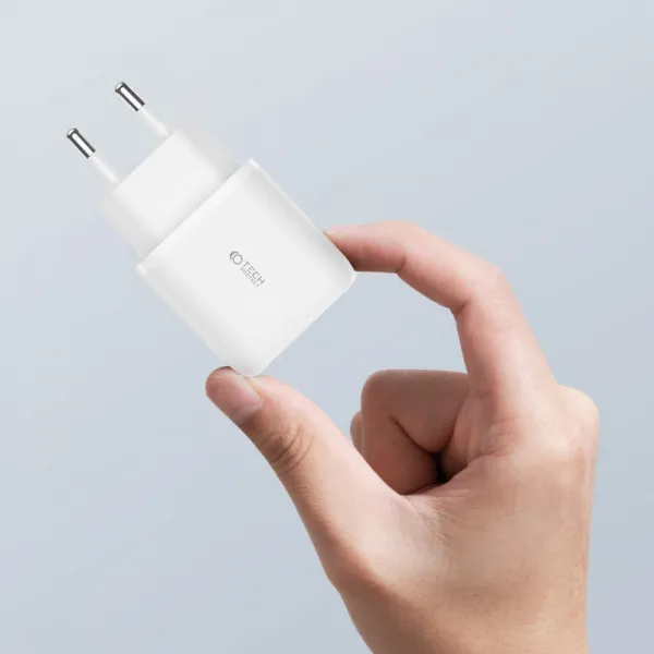 Tech-Protect C20W sieťová nabíjačka USB / USB-C 20W QC PD + kábel USB-C, biela