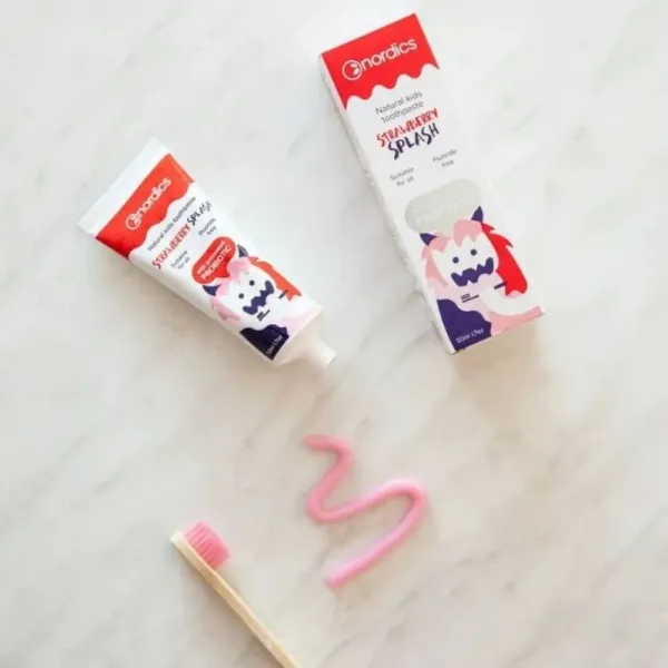 Nordics oral care Zubná pasta detská prírodná jahodová NORDICS 50ml
