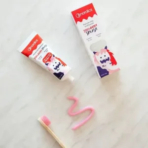 Nordics oral care Zubná pasta detská prírodná jahodová NORDICS 50ml