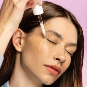 Širokospektrálne rozjasňujúce sérum Luminous Rose Alteya Organics 30ml