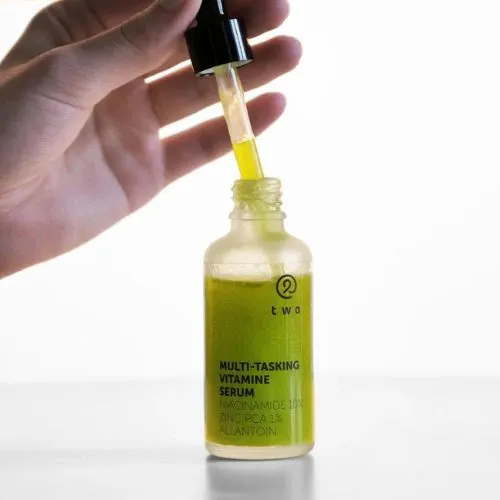 Vitamínové sérum Multi-tasking Two Cosmetics 50ml
