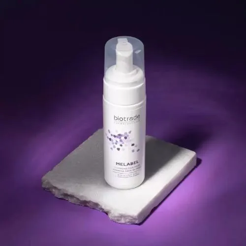 Zosvetľujúca čistiaca pena Melabel Biotrade 150ml