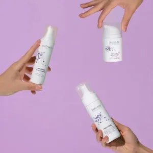 Zosvetľujúca čistiaca pena Melabel Biotrade 150ml