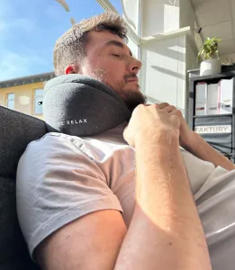 Be relax 3in1 Flexi rest cestovný vankúš z mikrogranúl Farba: Sivá