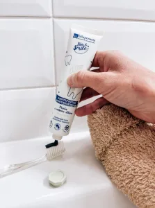 laSaponaria Bieliaca zubná pasta WonderWhite - mäta a aktívne uhlie (75 ml)