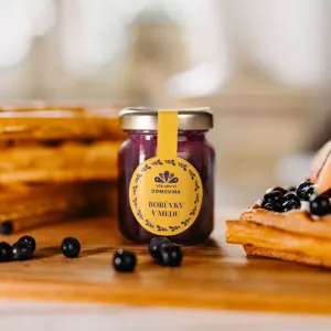 Včelařství Domovina Med s čučoriedkami Obsah: 75g