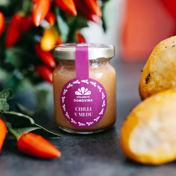 Včelařství Domovina Med s čili Obsah: 180g