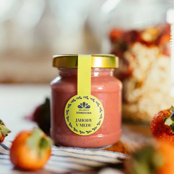 Včelařství Domovina Med s jahodami Obsah: 75g