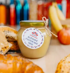 Včelařství Domovina Kvetový med jarný pastovaný 750 g Obsah: 400g