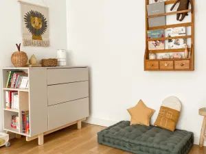 Detská komoda s tromi šuplíkmi a otvoreným regálom BASIC kašmírová