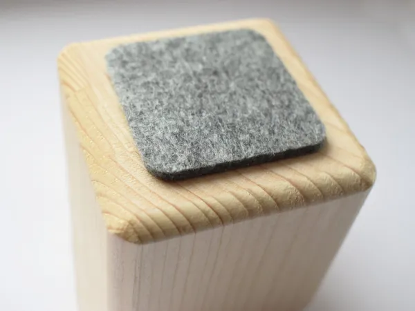 Benlemi Filcové podložky 4x4 cm na nohy nábytku, 6 ks