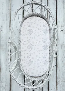 Prestieradlo Sleepee We Care do kočíka, košíka a kolísky bodky/Bloom