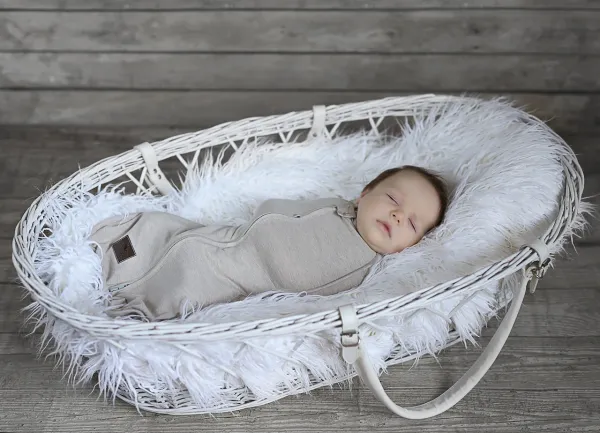 Zavinovačka Sleepee First Step Swaddle s čiapočkou zadarmo Eucalyptus