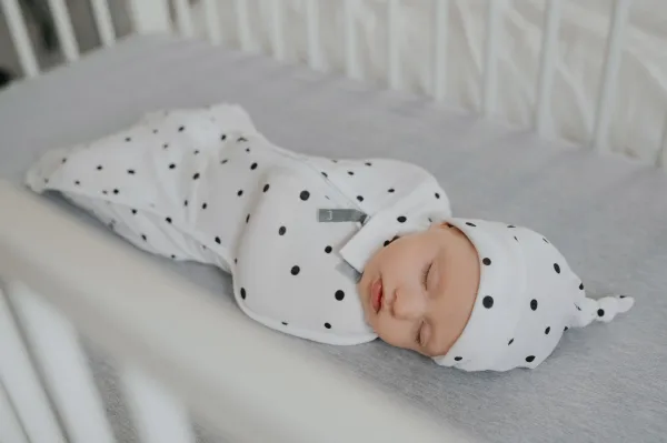 Zavinovačka Sleepee First Step Swaddle s čiapočkou zadarmo Eucalyptus