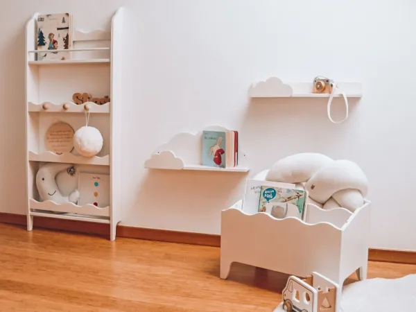 Detský úložný box na knižky Zvoľte farbu: Nelakovaná