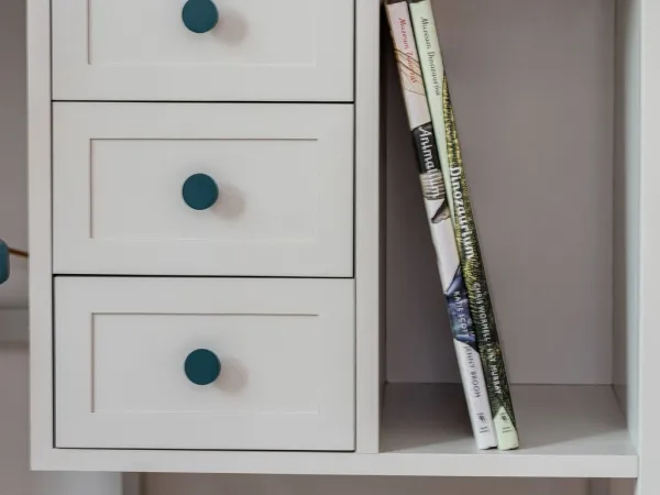 Písací stôl so šuplíkmi do detskej izby VINTAGE kašmírový