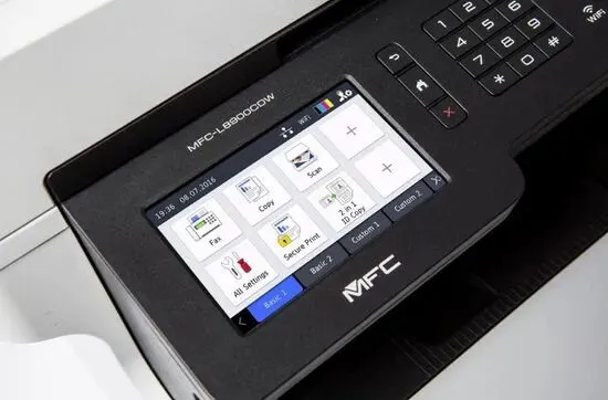 Multifunkčné farebné laserové zariadenie BROTHER MFC-L8900CDW - A4, DUALSKEN 31 str./min 512MB 2400x600 PCL LAN USB WiFi 300lis 50ADF DUPLEX