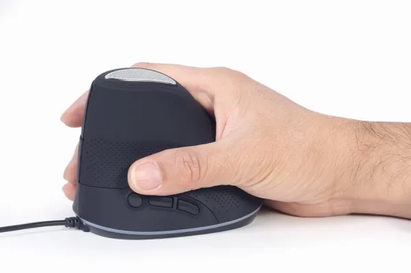 Myš GEMBIRD MUS-ERGO-03, ergonomická, černá, USB