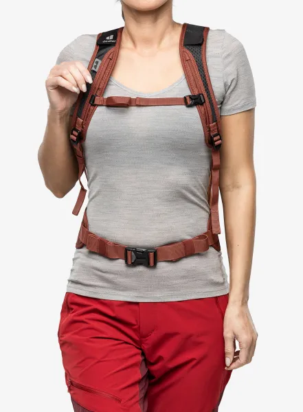 Batoh na bicykel Deuter Race 12 - chestnut/redwood
