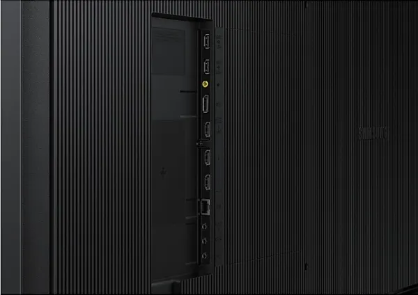 SAMSUNG LFD 85" LH85QMCEBGCXEN - Ultra HD , 8ms, HDMI, repro, VESA