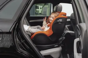 BRITAX RÖMER Autosedačka Dualfix Pro (0-105 cm) Golden Cognac Diamond collection