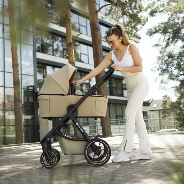 PETITEMARS Petite&Mars Icon Mocha Beige LITE RWS + Core Pro i-Size Black Grey + Báza
