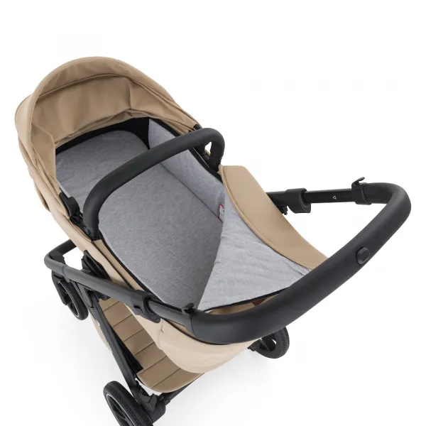 PETITEMARS Petite&Mars Icon Mocha Beige LITE RWS + Core Pro i-Size Black Grey + Báza