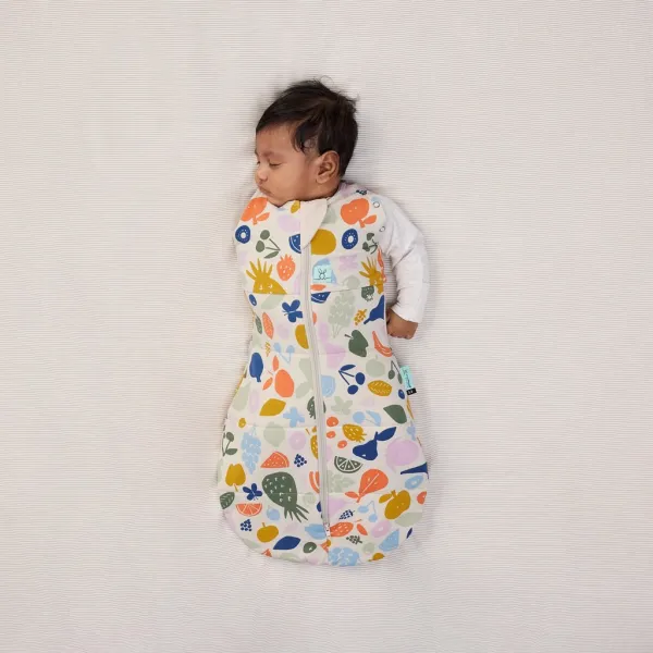 ERGOPOUCH - Zavinovačka a vak na spanie 2v1 Cocoon Fruit Salad 0-3 m, 3-6 kg, 2,5 tog